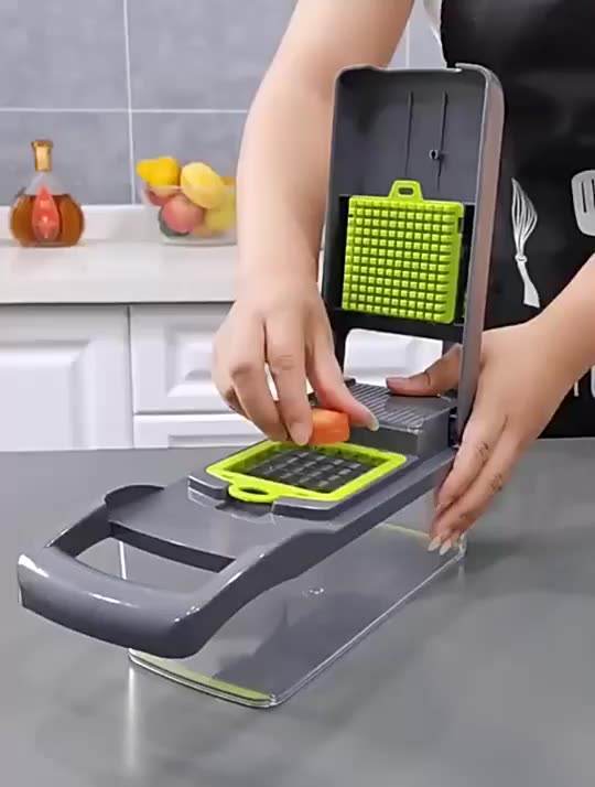 12 In 1 Manual Vegetable Chopper